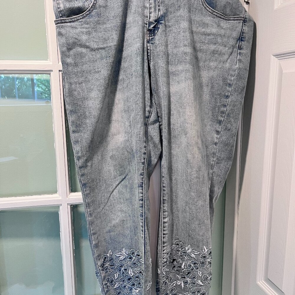 Charlie B Lightwash Jeans